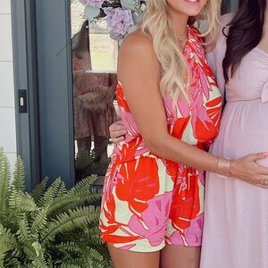 (READ DESCRIPTION) Tropical set - XS Top & S Shorts